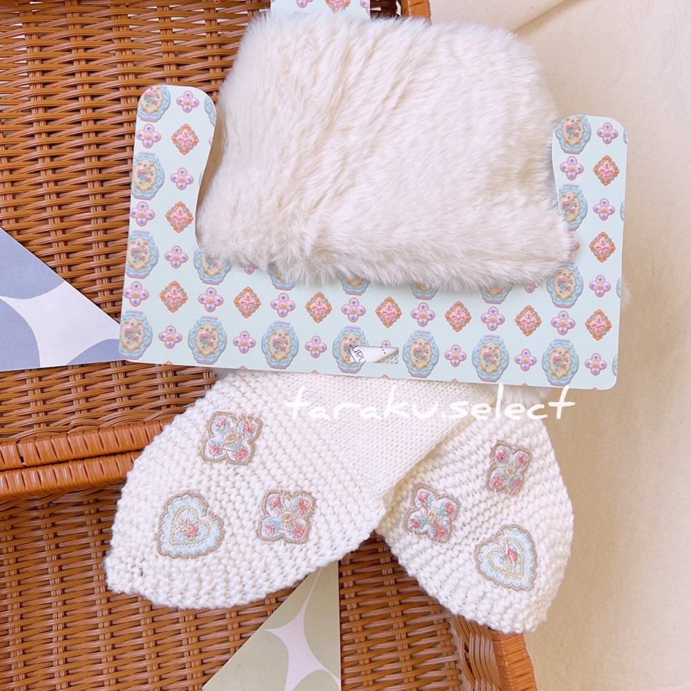 ｜現貨｜mamaraku 絨毛兒童圍巾(2色可選)。日本童裝 女童 刺繡 保暖圍巾 毛茸茸 兒童脖圍 多樂選物-細節圖9