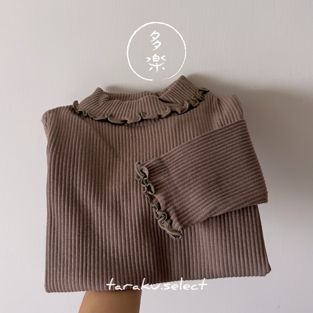 ｜現貨 100cm 110cm｜女童木耳滾邊長袖上衣。日本童裝 木耳裝飾 翻領 小高領 女童內搭 彈性羅紋 多樂選物-規格圖9