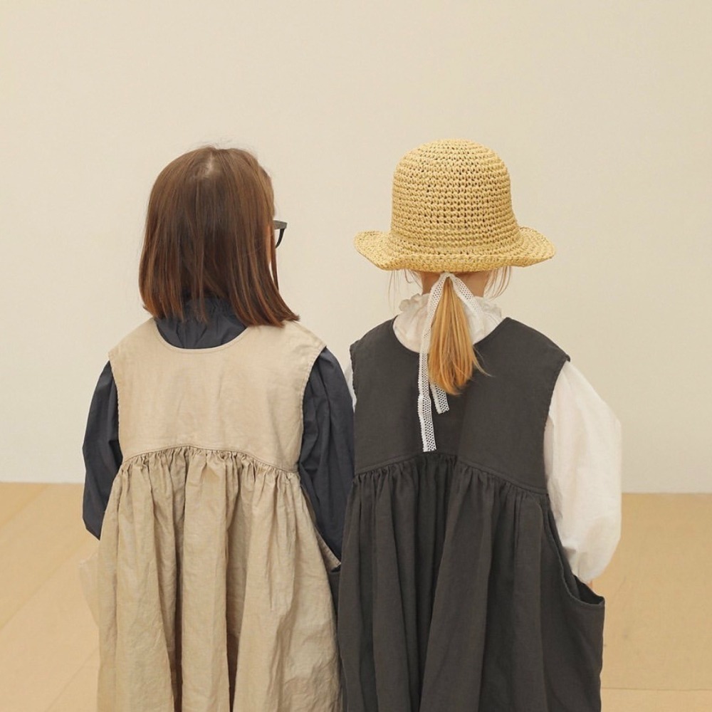 女童洋裝｜現貨 100cm 110cm｜韓國童裝 女童背心洋裝。韓國製  女童背心裙 女寶洋裝 多樂選物-細節圖4
