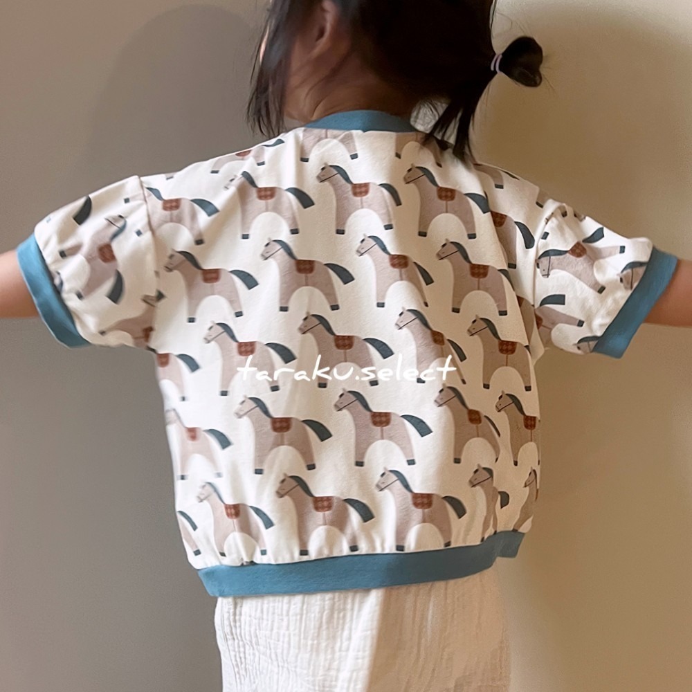 短袖上衣｜現貨 100cm｜小木馬圖案短袖上衣。寶寶上衣 幼兒上衣 幼兒園上衣 多樂選物-細節圖2
