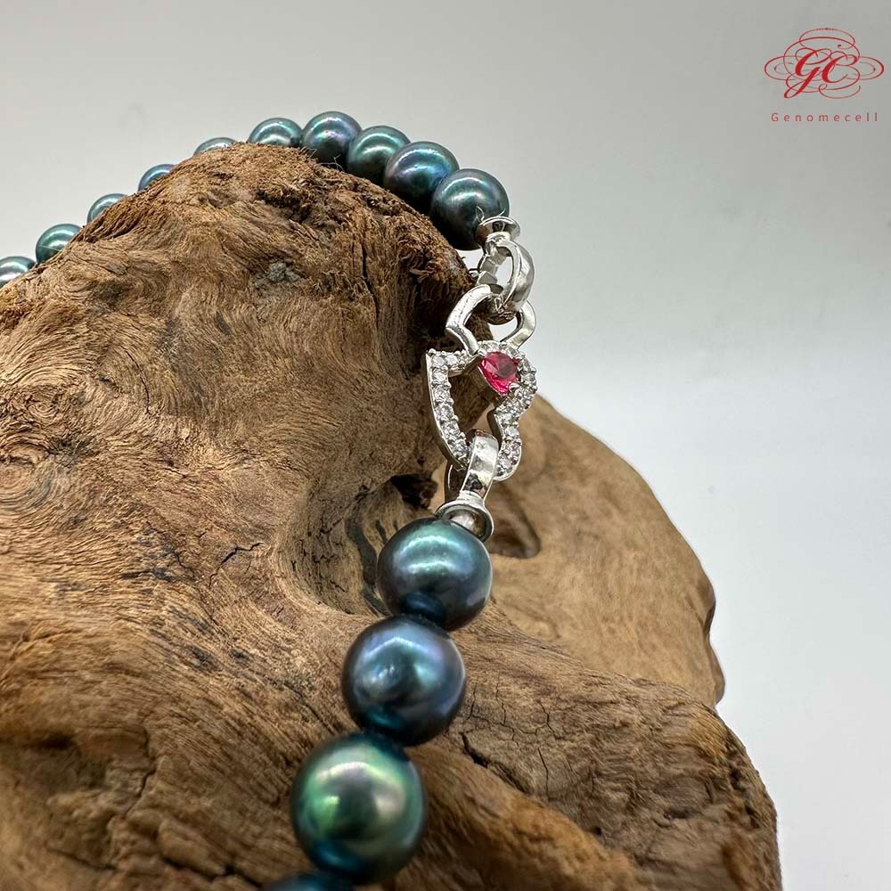 【肌容雪】孔雀綠光澤天然珍珠愛心鑲鑽扣頭鎖骨鍊附收納盒 編號P11-細節圖4