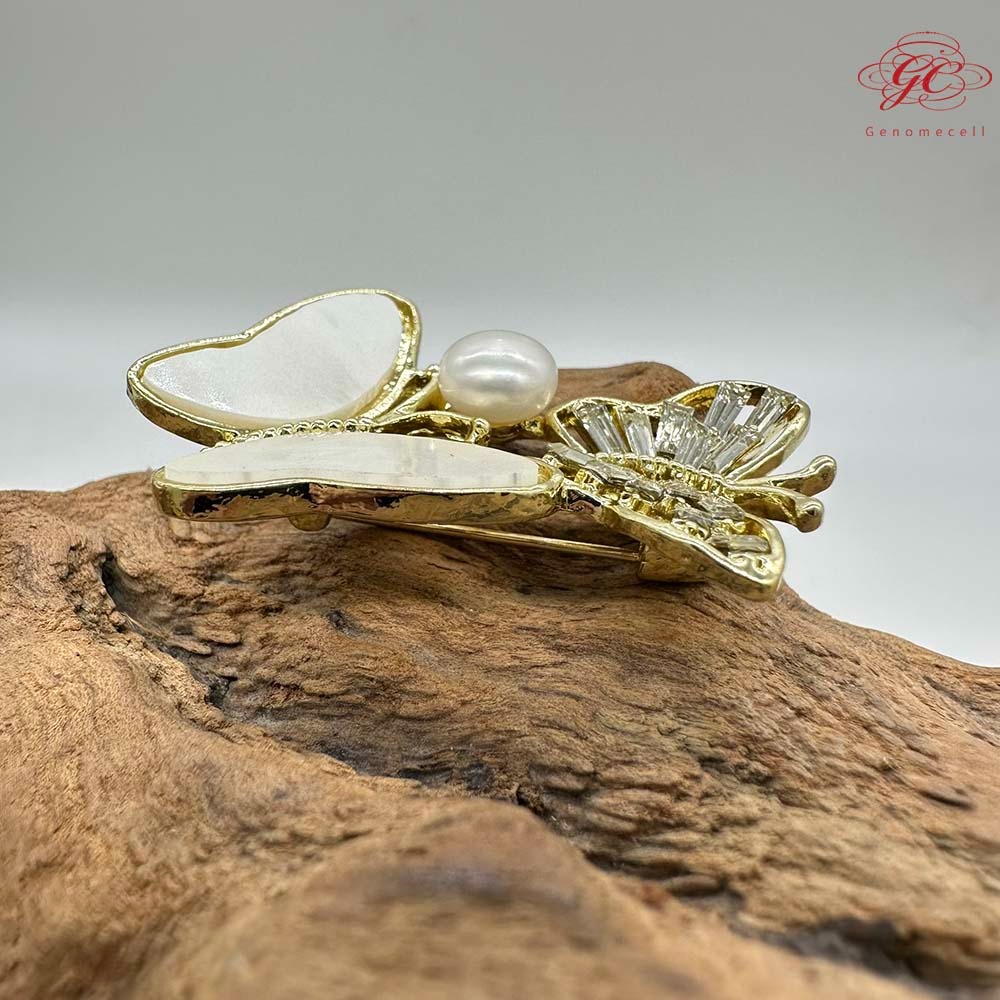 【肌容雪】雙蝶白貝天然珍珠胸針附收納盒 編號P13-細節圖3