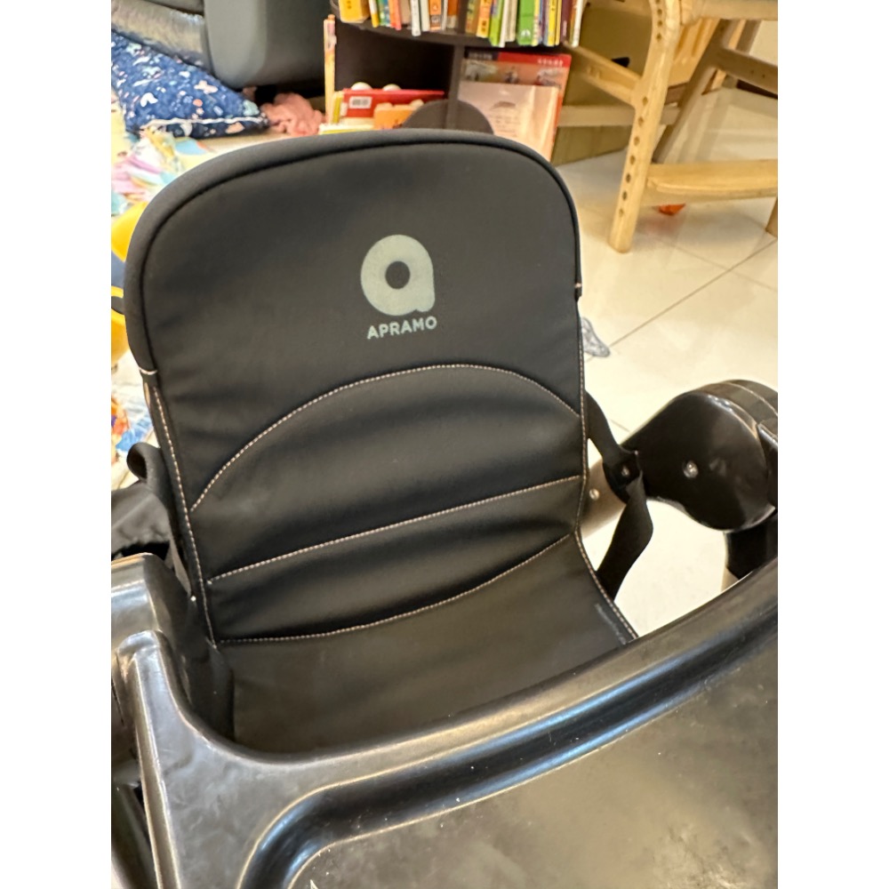 二手 Apramo 兒童餐椅-細節圖2