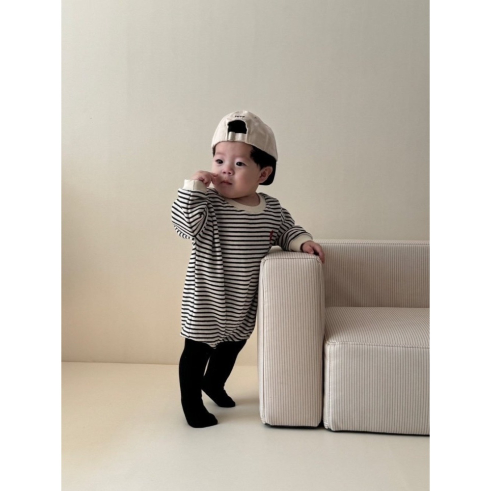 【預購】前胸小愛心條紋包屁衣-細節圖4