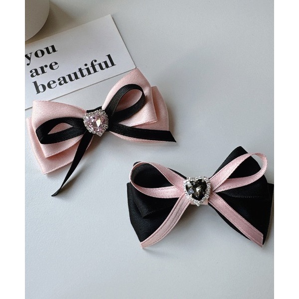 代購日本🇯🇵 推し活さぽちゃん 黑色心形雙緞帶髮夾２P ハートダブルリボンヘアピン地雷系ブラック黑色兩入組-細節圖3