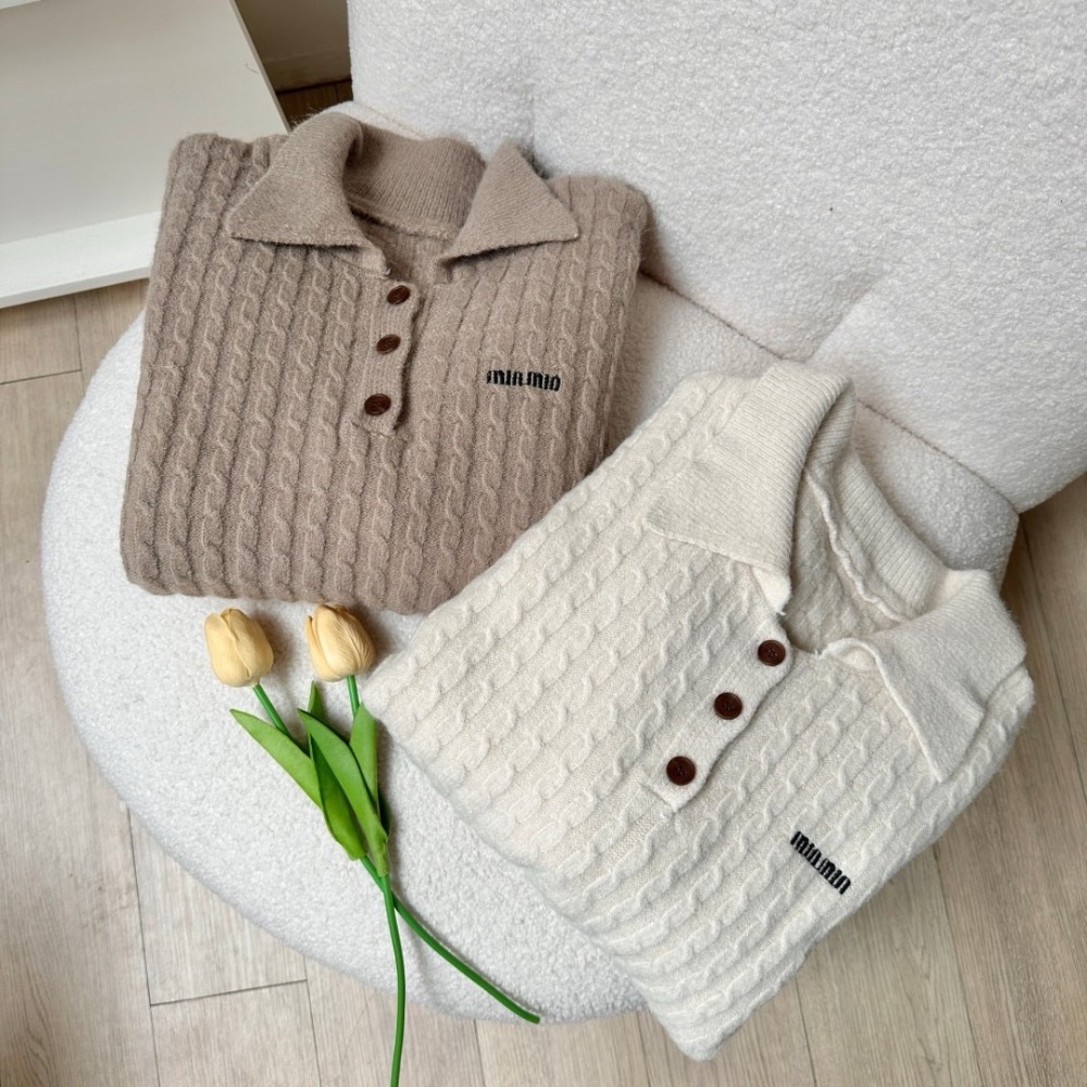 電繡字母麻花polo領毛衣-細節圖2