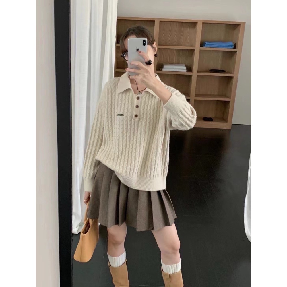 電繡字母麻花polo領毛衣-細節圖3