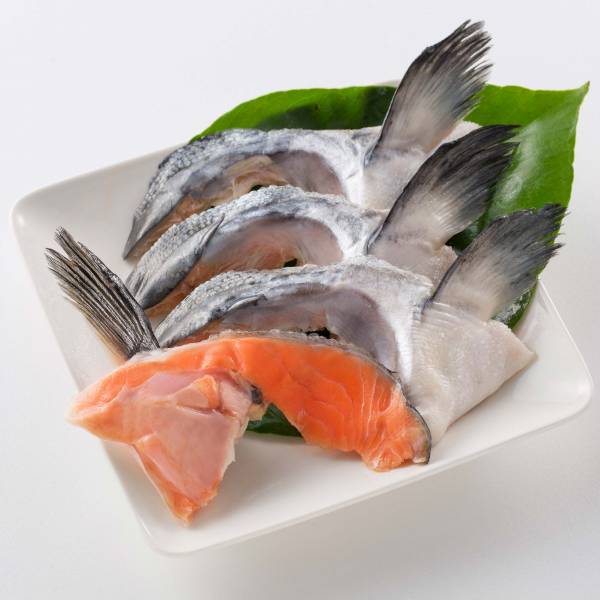 薄鹽鮭魚下巴500G/包(約3-4片)【南洄生鮮】