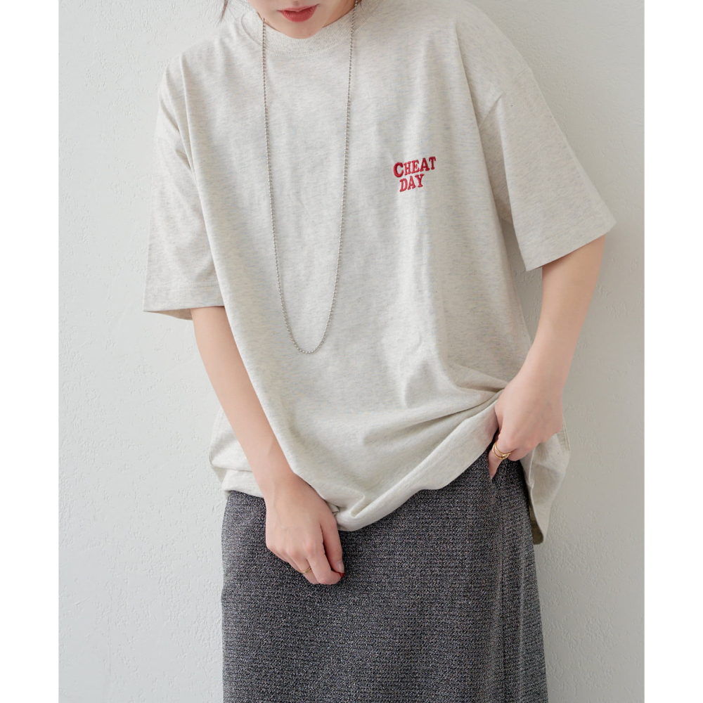 現貨 RMAF 網路限定 刺繡薯條上衣 TEE 特價 出清-細節圖2