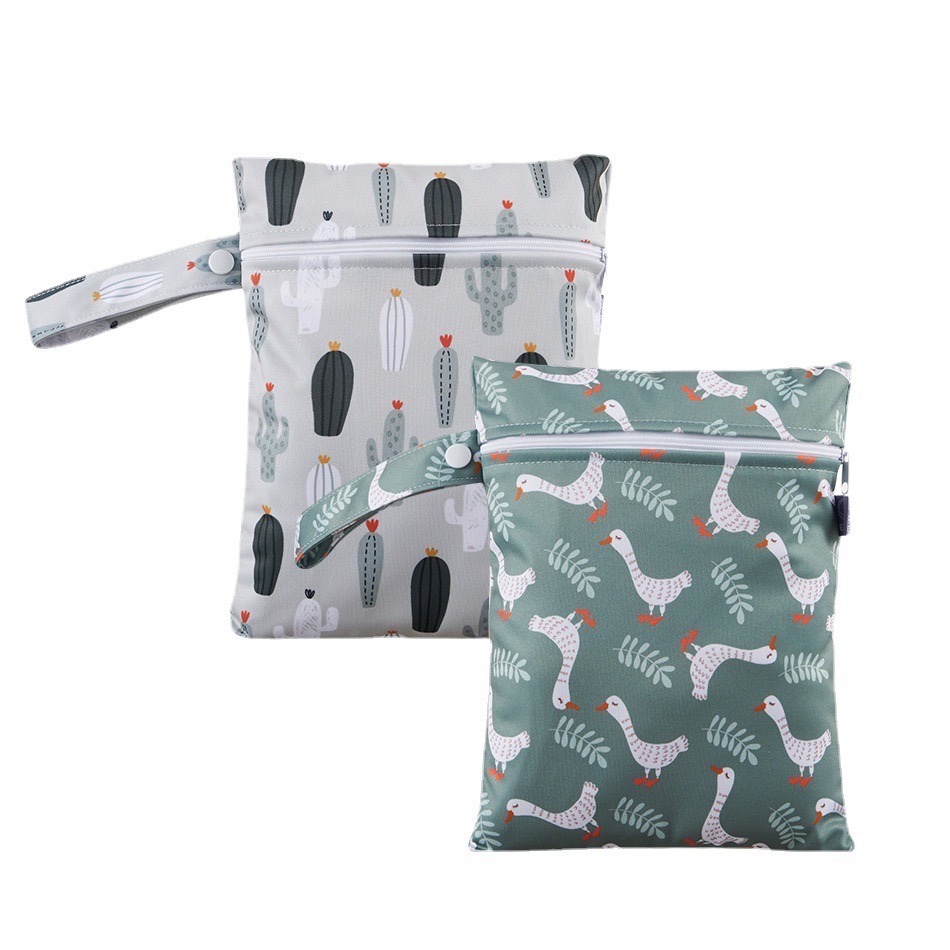 Elinfant新款寶寶尿布收納袋 中款洗漱袋 髒衣物收納袋 化妝袋 外出旅行防水袋 嬰兒收納袋-規格圖3