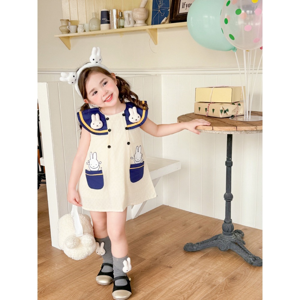 預購.韓版學院風兔子連衣裙-細節圖2