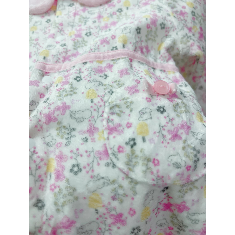 麗嬰房6m絨布包腳 連身衣嫩嬰 嬰兒 碎花兔子 全新穿一-細節圖3