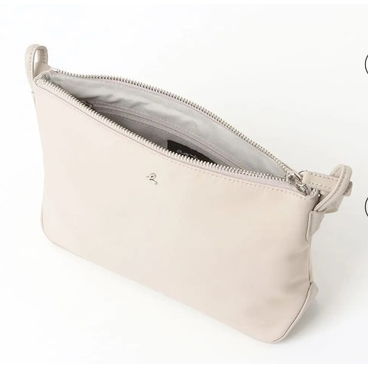 RS代購 - Agnes b全新正品優惠 Agnes b配件-經典尼龍斜背包 贈送品牌袋子-細節圖4