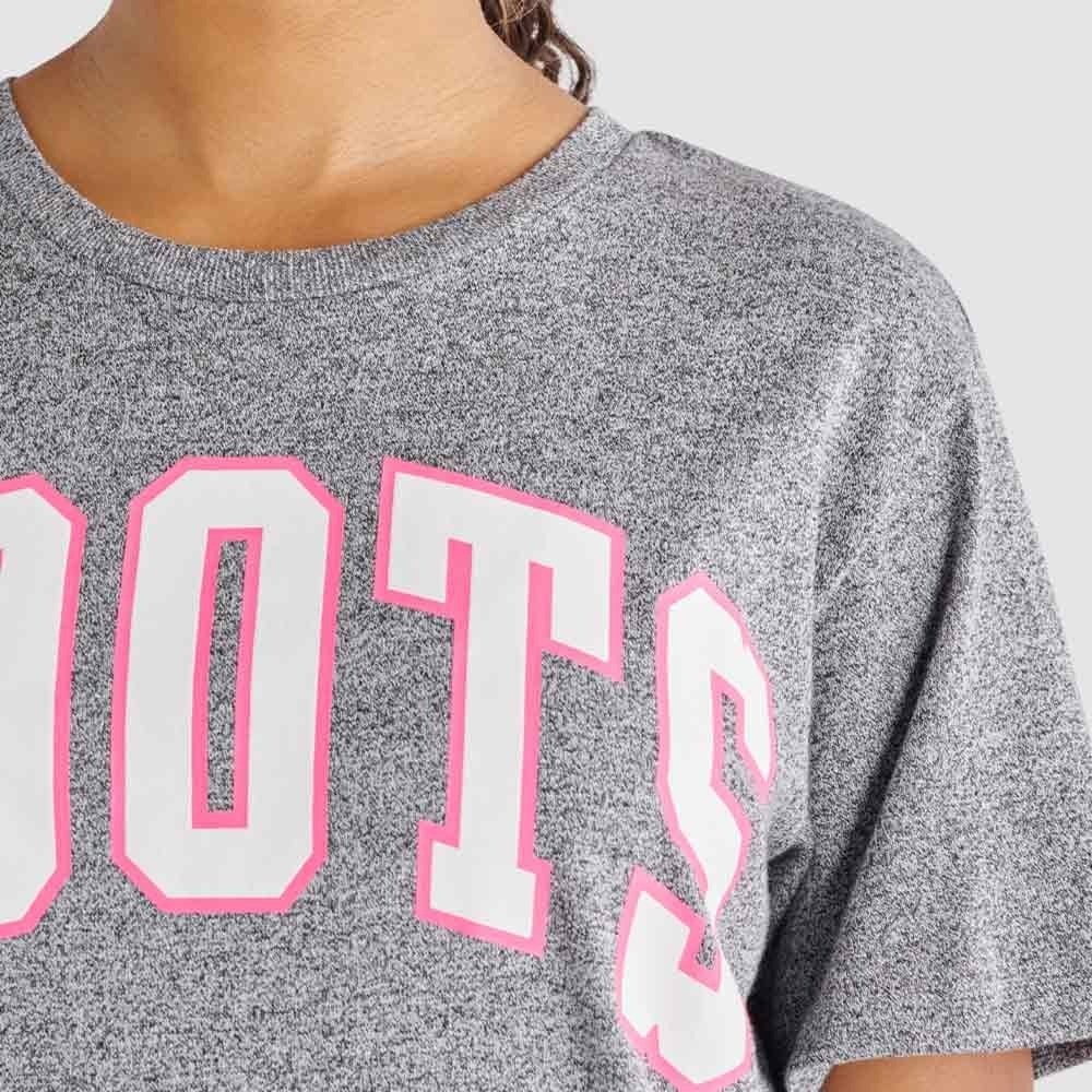 RS代購 Roots專櫃全新正品優惠Roots女裝-BARBIE™ X Roots聯名系列 品牌文字寬版 滿額贈袋子-細節圖3