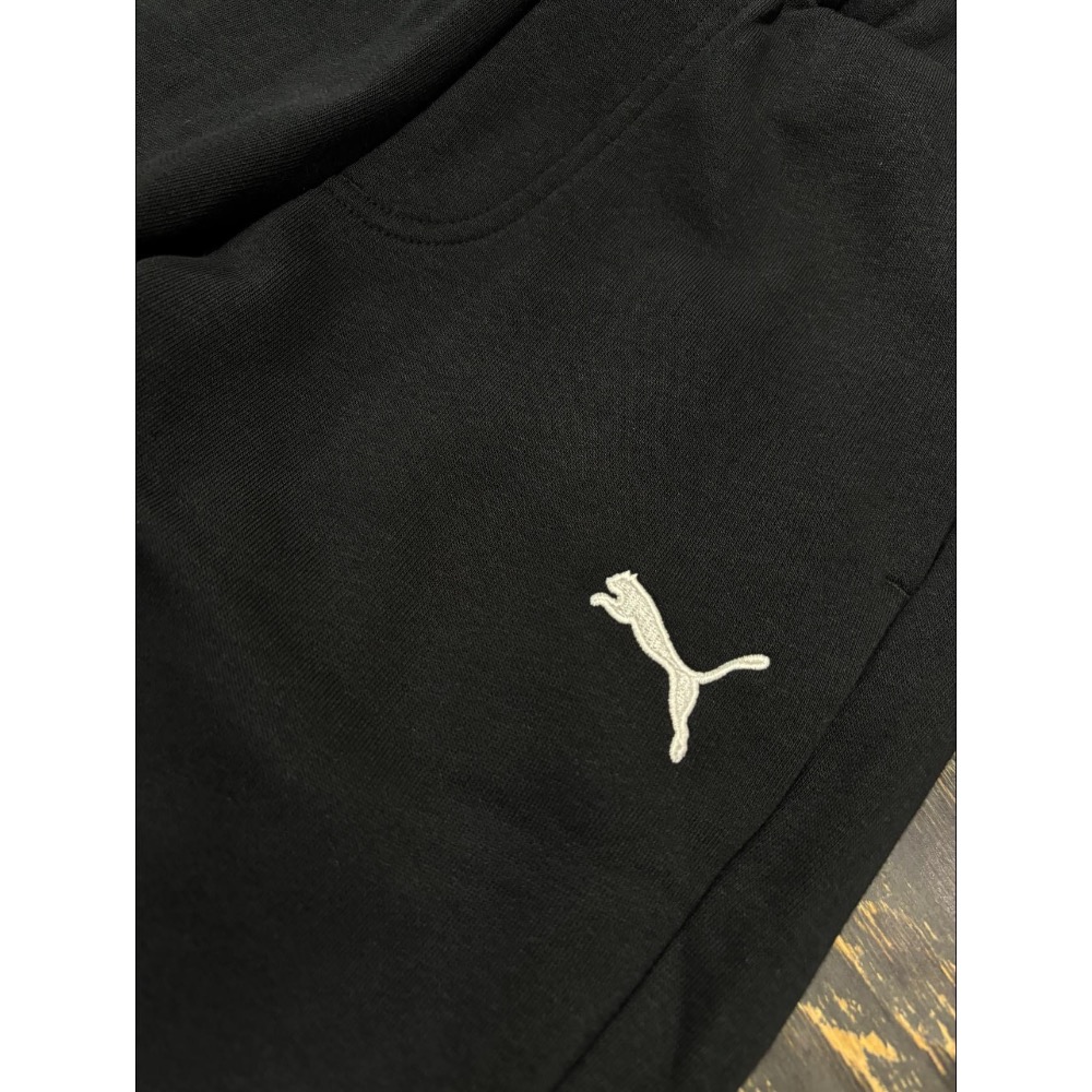 總哥特拍 Puma 男 窄管棉質長褲 基本刺繡logo-細節圖2