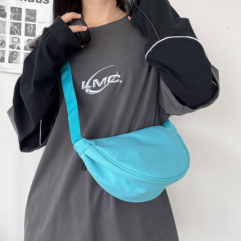 韓國ins艺文休閒純色少女學生小包包日系原宿簡約餃子包斜挎包女-細節圖2