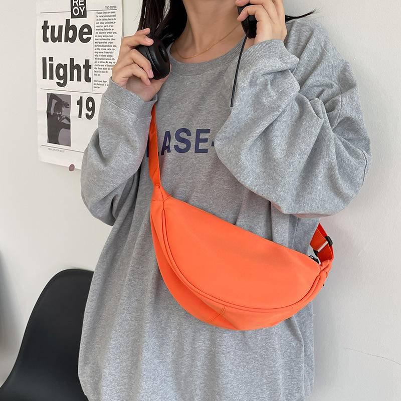 韓國ins艺文休閒純色少女學生小包包日系原宿簡約餃子包斜挎包女-細節圖9