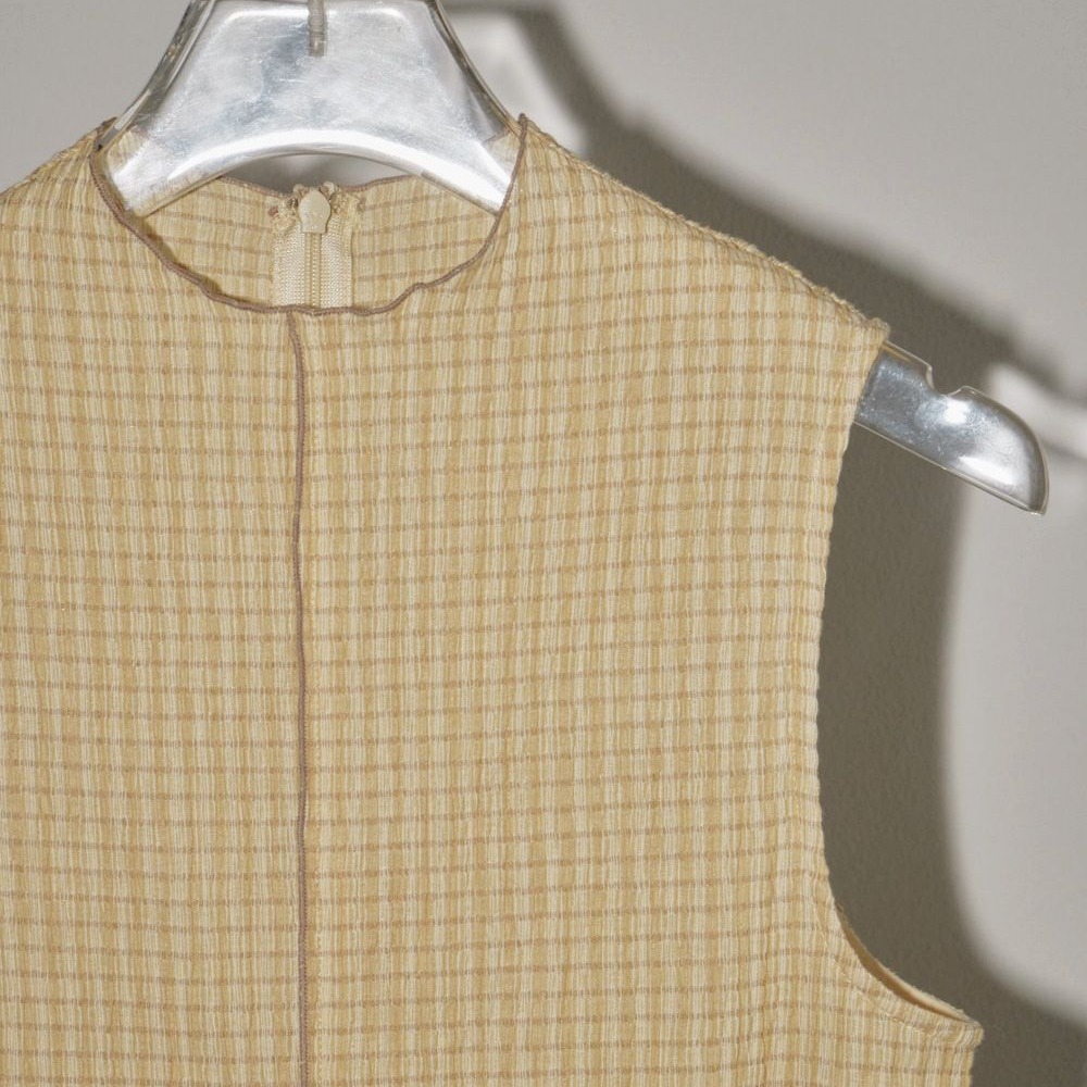 【*Kimi】TDF 日本貴牌木耳邊小立領撞色彈性中縫華夫格紋無袖背心上衣 - 三色 230601-細節圖9