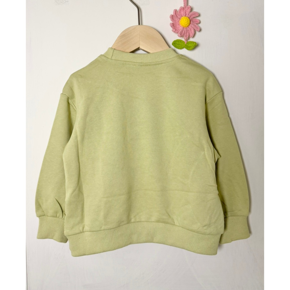 Ruroro穿圍巾的鵝上衣-細節圖3