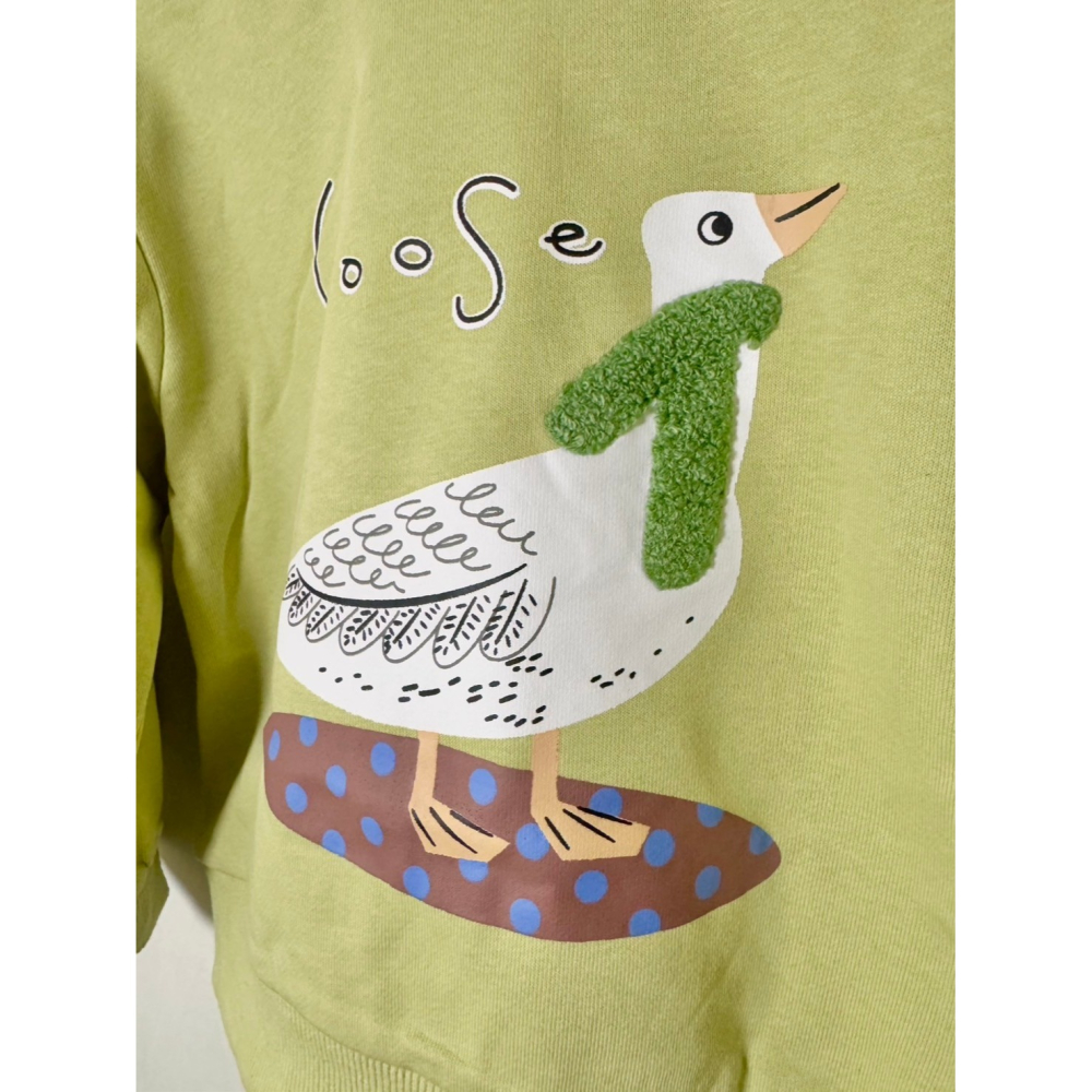 Ruroro穿圍巾的鵝上衣-細節圖4