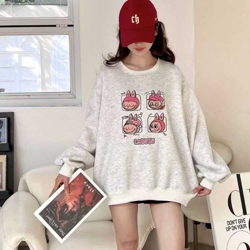 (A364)Labubu內刷毛長袖大學t-3色 保暖 長袖上衣 卡通上衣-細節圖5