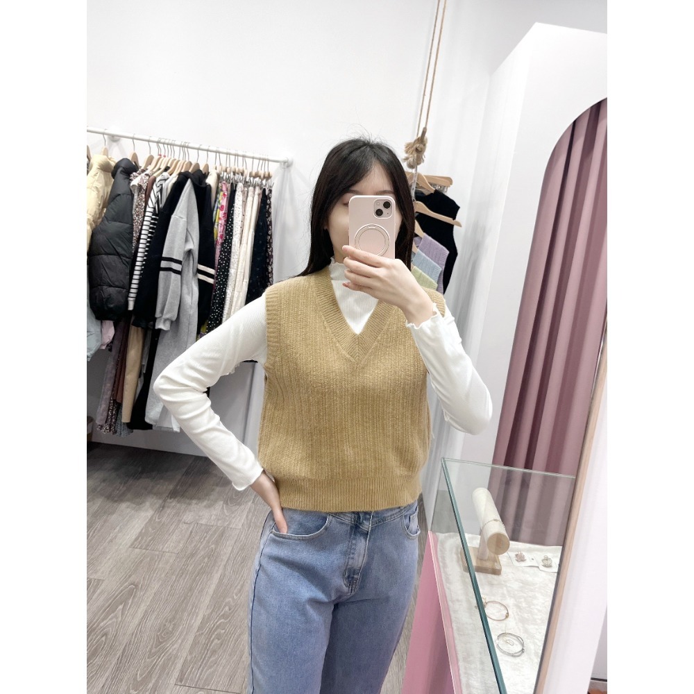 (A362)v領無袖針織背心-7色 短版針織背心-規格圖3