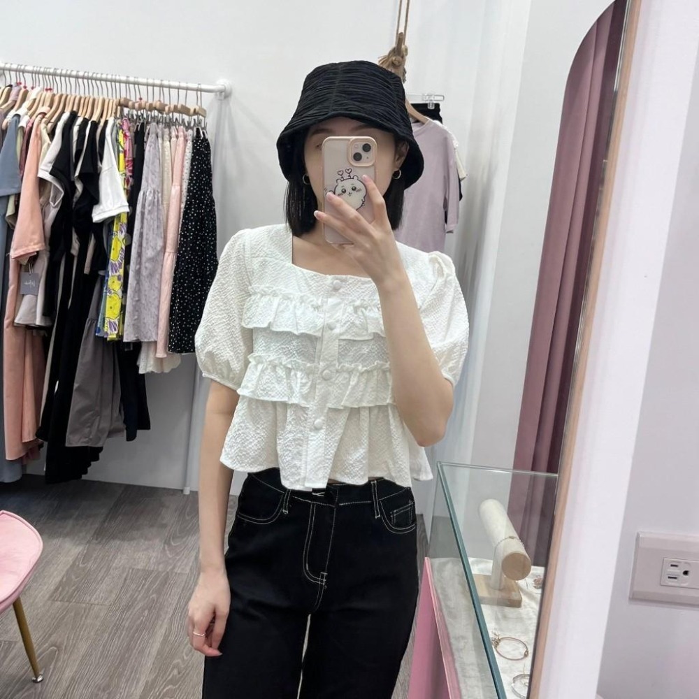 (A355)皺皺感公主袖短版上衣-2色 短袖上衣-細節圖3