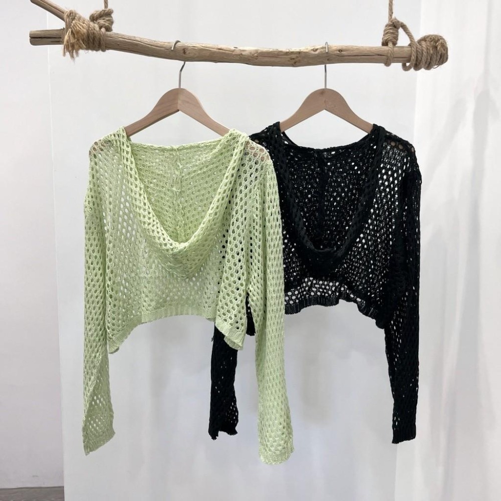 (A357)連帽長袖洞洞短版針織上衣-2色-細節圖7