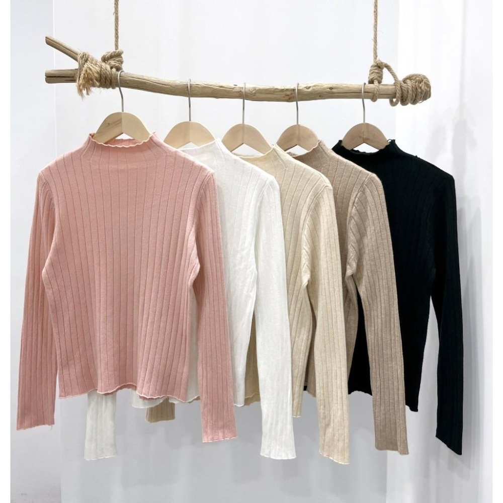 (A304)半高領木耳邊坑條針織內搭長袖上衣-5色 柔軟 花邊 長袖內搭-細節圖6