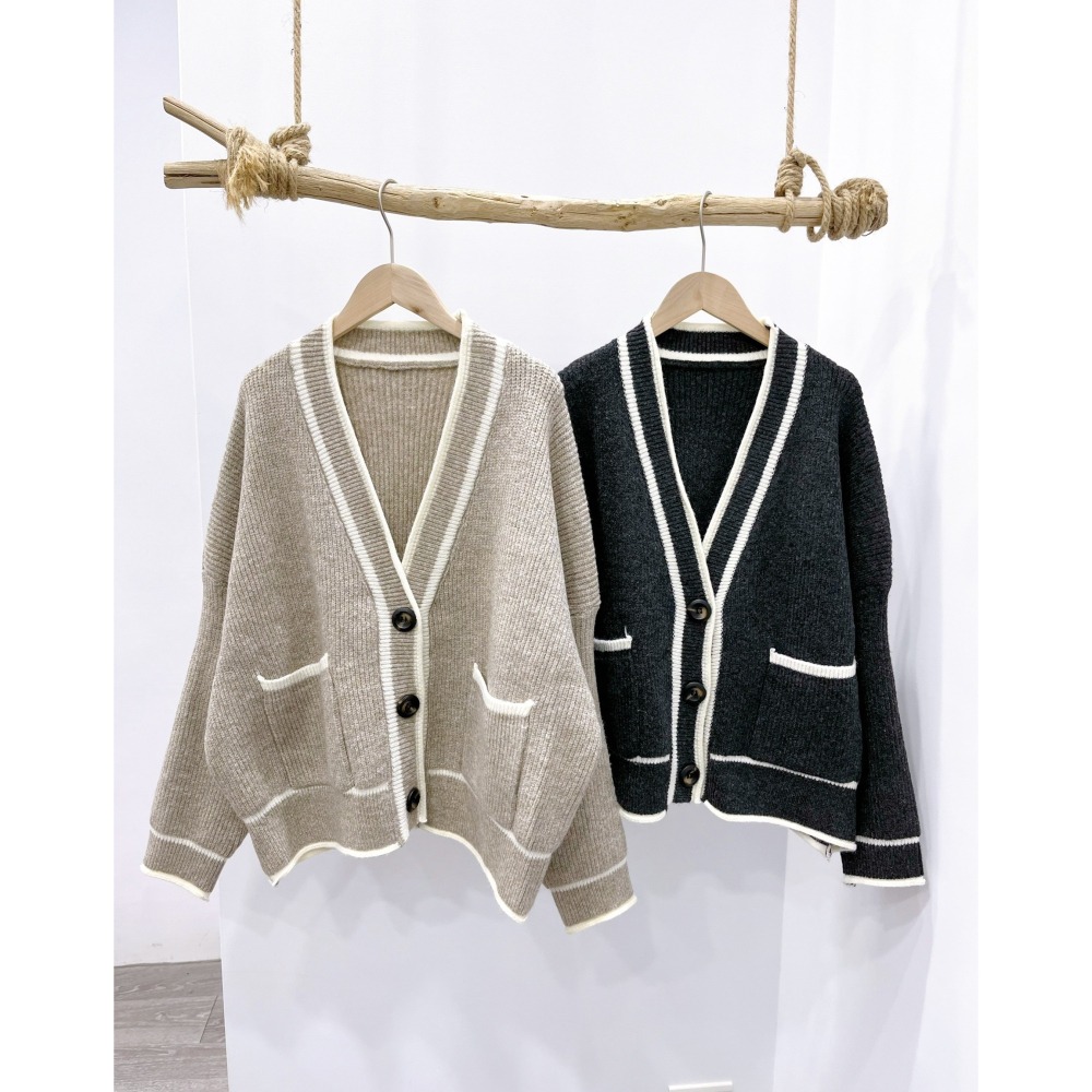 (G41)V領針織雙口袋外套-2色-細節圖7