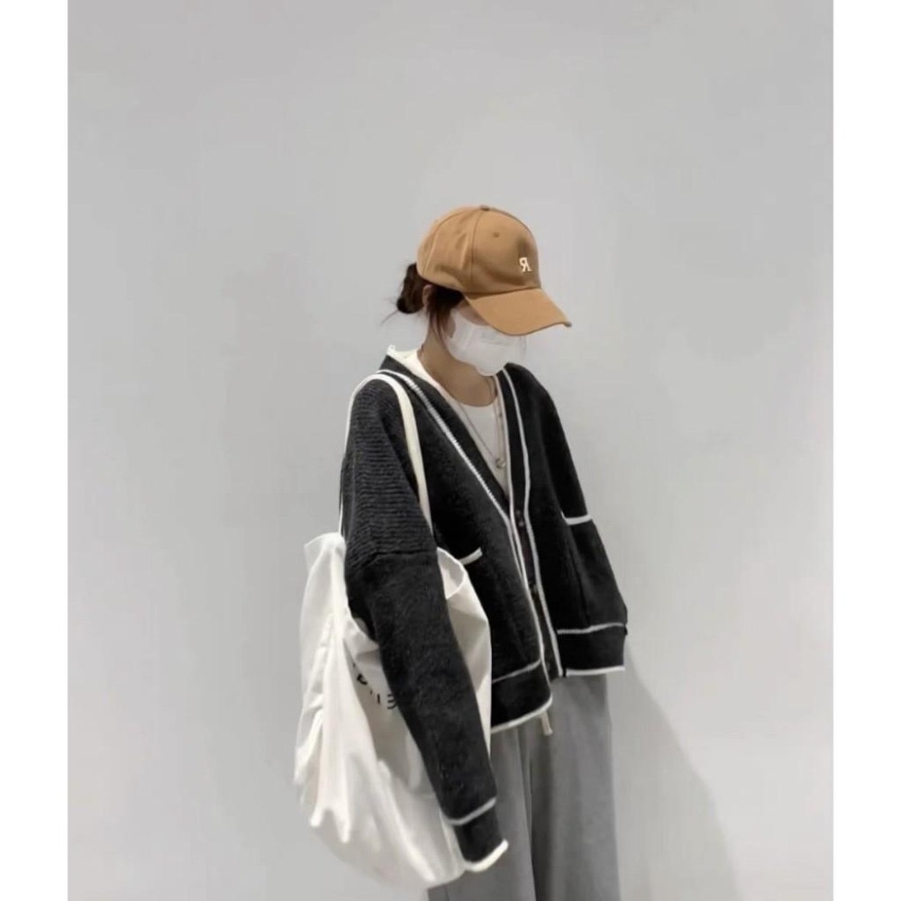 (G41)V領針織雙口袋外套-2色-細節圖2