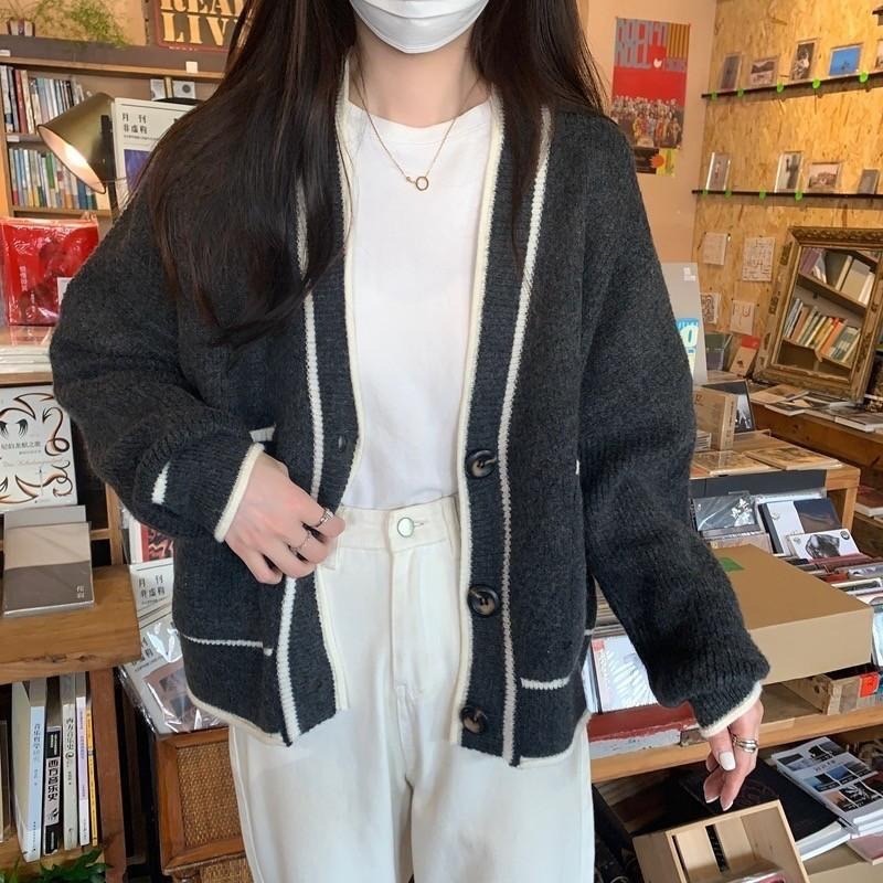 (G41)V領針織雙口袋外套-2色-細節圖3