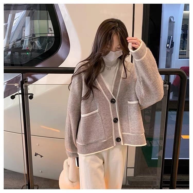 (G41)V領針織雙口袋外套-2色-細節圖4