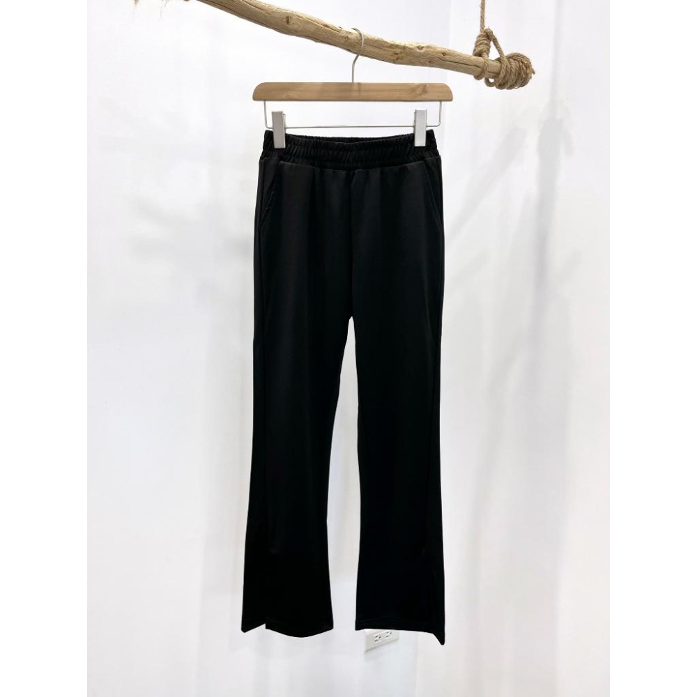 (D206)微喇叭側開岔黑褲M-L 鬆緊 寬褲 長褲-細節圖2