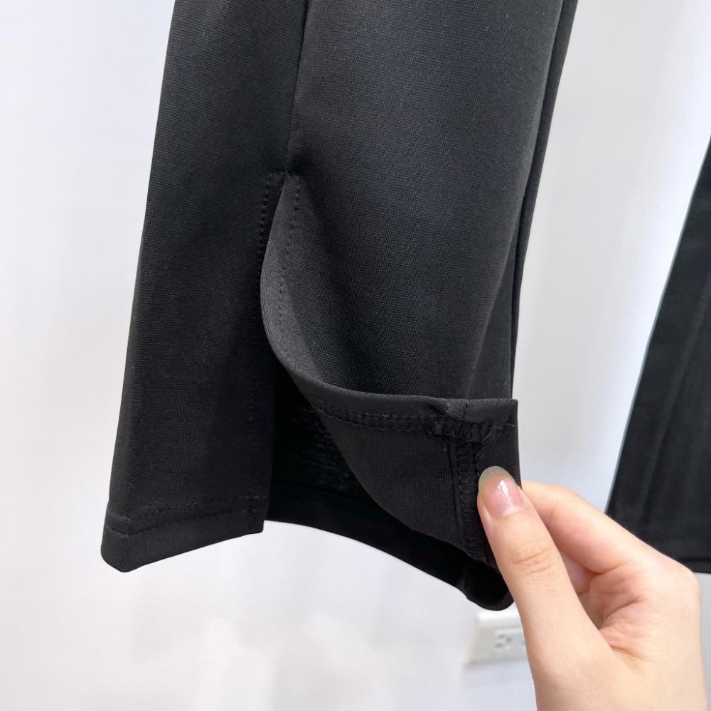 (D206)微喇叭側開岔黑褲M-L 鬆緊 寬褲 長褲-細節圖4