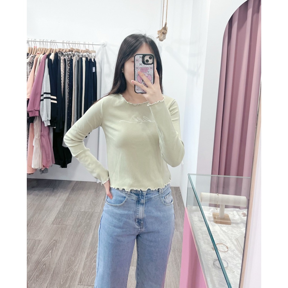 (A297)正韓 撞色木耳邊短版上衣-3色-細節圖5