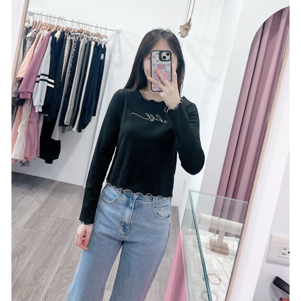 (A297)正韓 撞色木耳邊短版上衣-3色-細節圖7