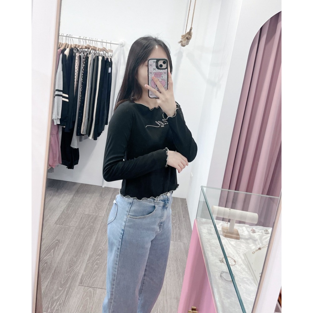 (A297)正韓 撞色木耳邊短版上衣-3色-細節圖9