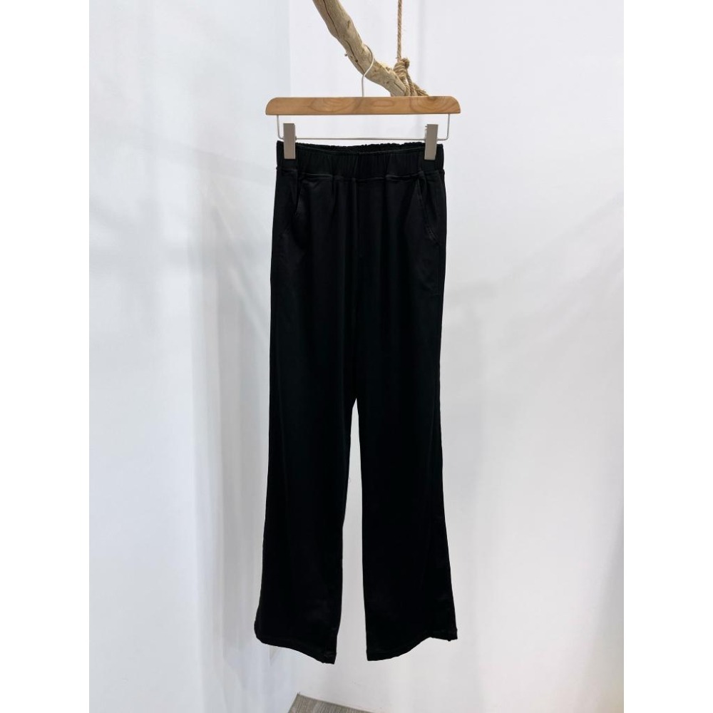 (D205)鬆緊挺版黑色落地寬褲S-2L 高腰 長褲-細節圖2