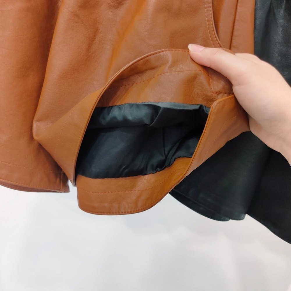 (D166)鬆緊高腰側開岔皮褲-2色(M.XL)-細節圖7