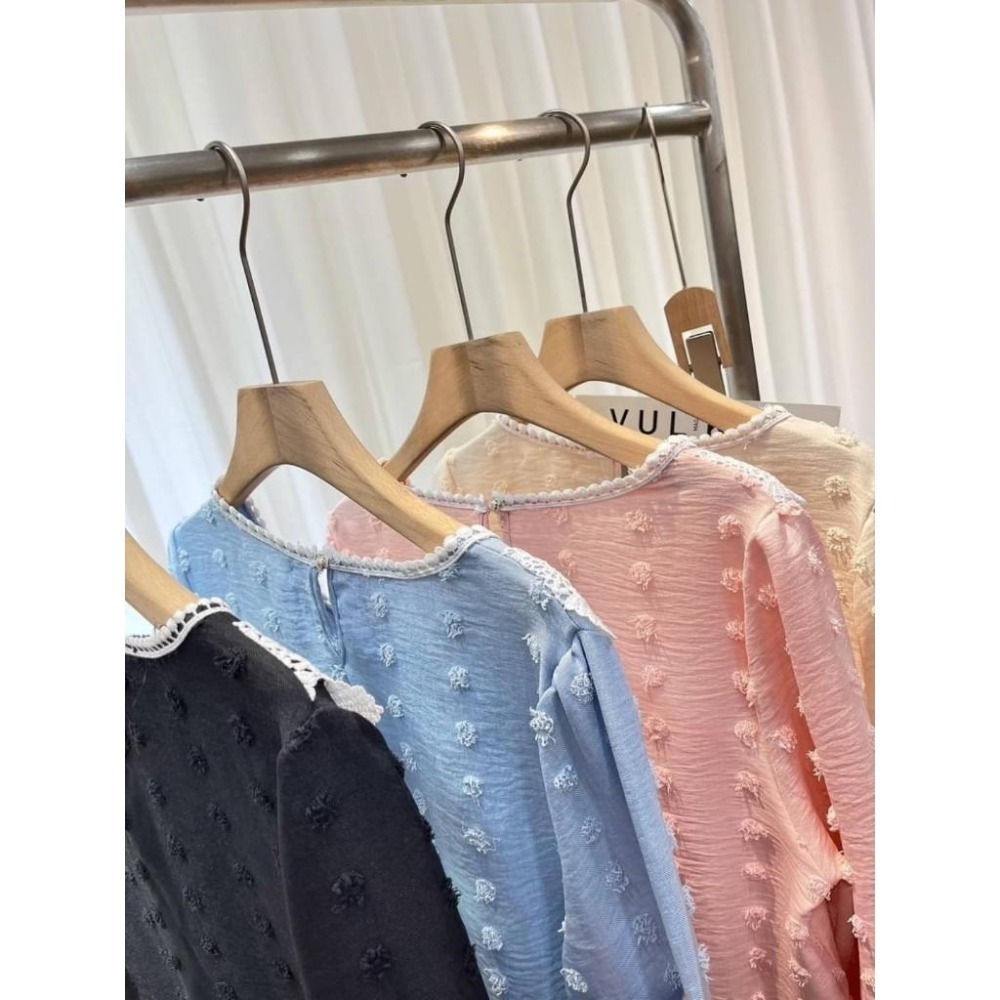 (A307)正韓 燒花拼接蕾絲長袖上衣-3色 韓國 氣質上衣 薄長袖-細節圖10