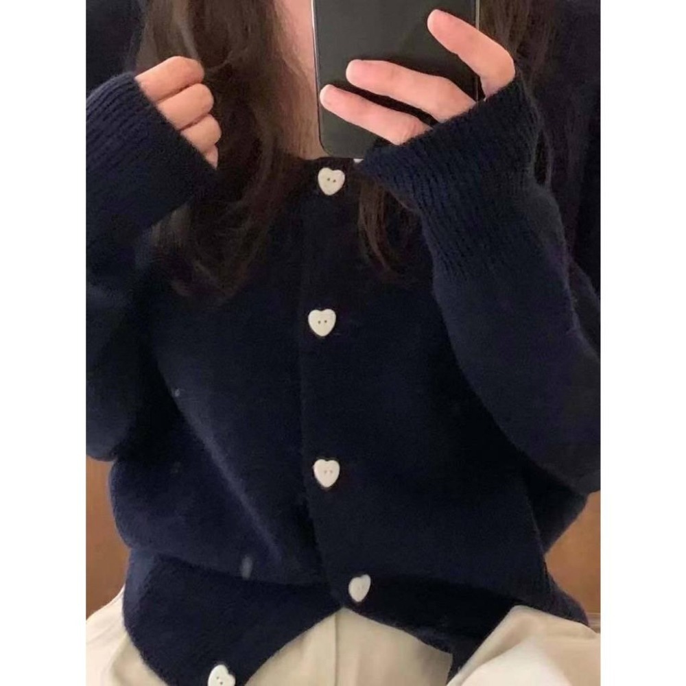 (A286)方領愛心釦針織上衣-3色 針織外套-細節圖3