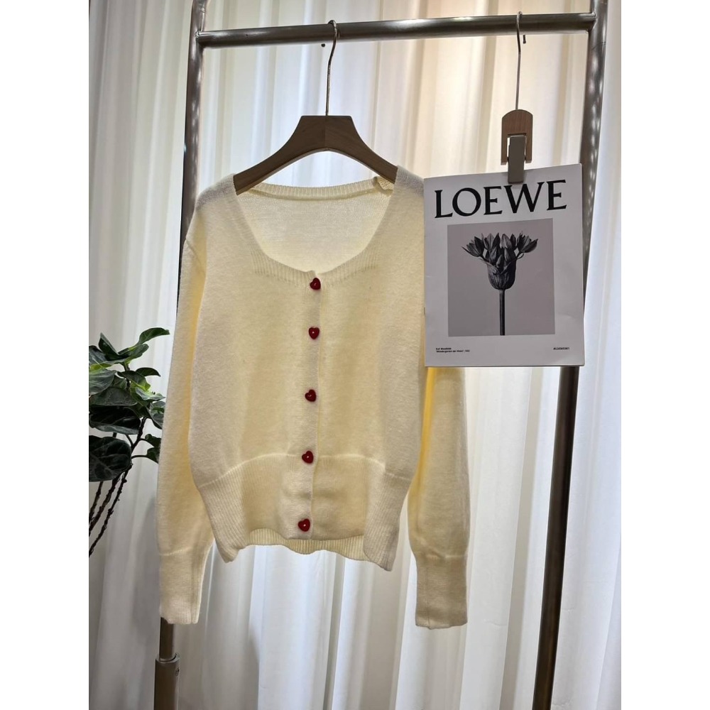 米白(會有扣子顏色痕跡)