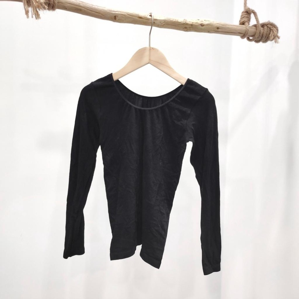 (A142)輕薄圓領發熱衣-黑-細節圖4