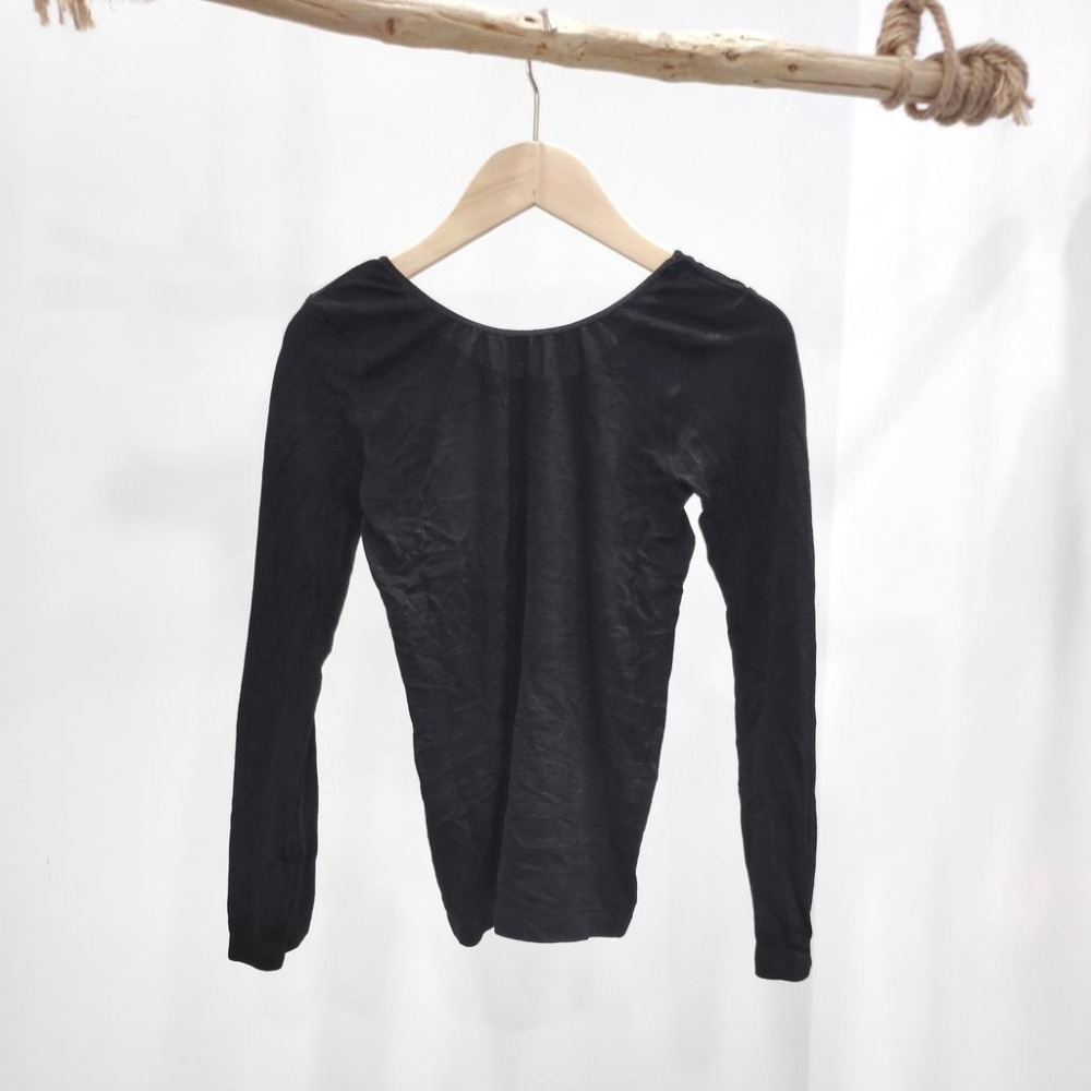 (A142)輕薄圓領發熱衣-黑-細節圖6