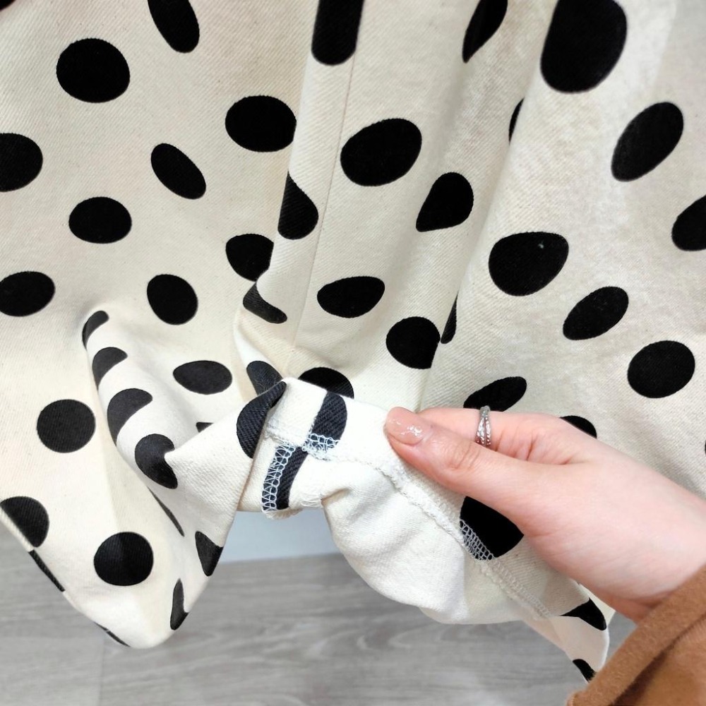 (KRA4)韓-珍珠奶茶後鬆緊挺版後開衩長裙-2色-細節圖5