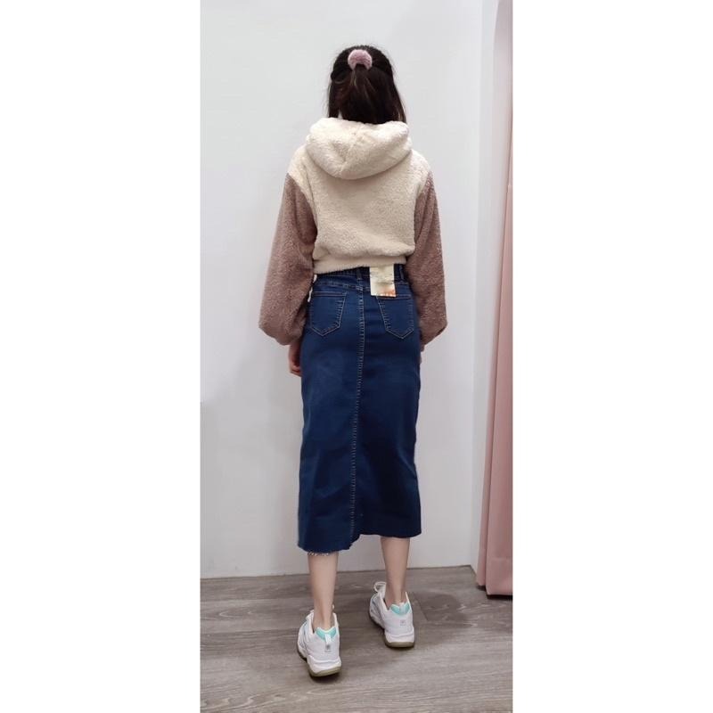 (A119)熊寶寶撞色感短版帽t-2色【現貨-駝】字母 連帽上衣 長袖帽t 長袖上衣 長袖短版上衣-細節圖5