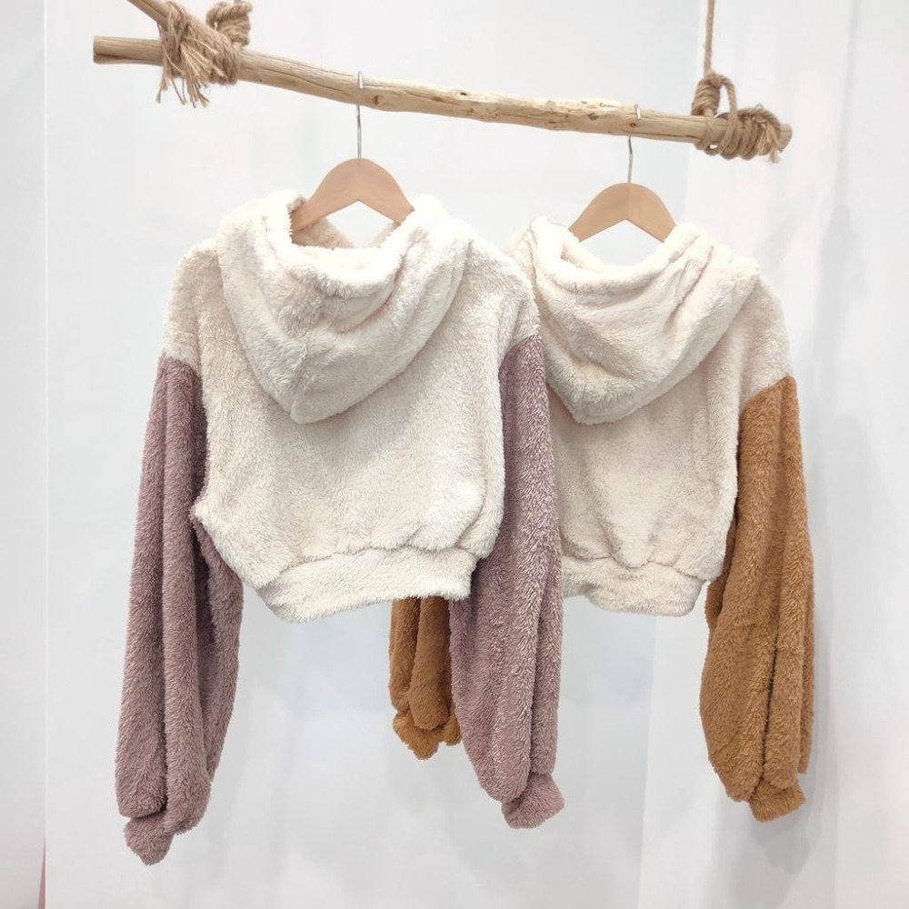 (A119)熊寶寶撞色感短版帽t-2色【現貨-駝】字母 連帽上衣 長袖帽t 長袖上衣 長袖短版上衣-細節圖8