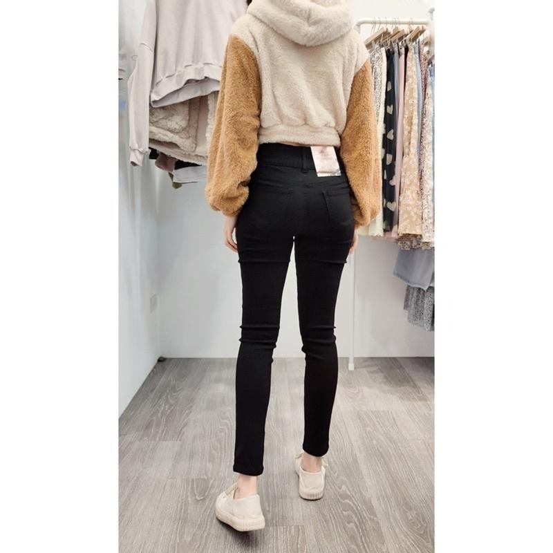 (D80)黑色雙釦窄管長褲S-2L【現貨S.2L】-細節圖2