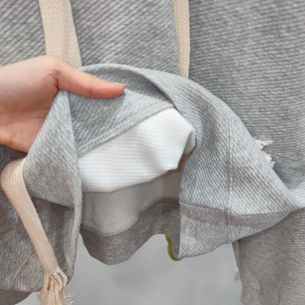 (A121) 厚磅斜紋感長袖帽t-2色 長袖上衣 連帽上衣 寬鬆上衣 寬鬆帽t-細節圖6